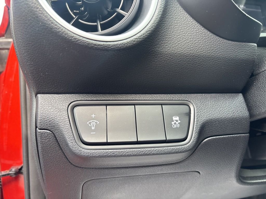 Used 2024 Red Kia LXS image 28