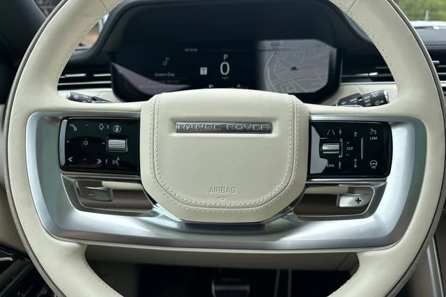 New 2026 Santorini Black Land Rover SE image 22