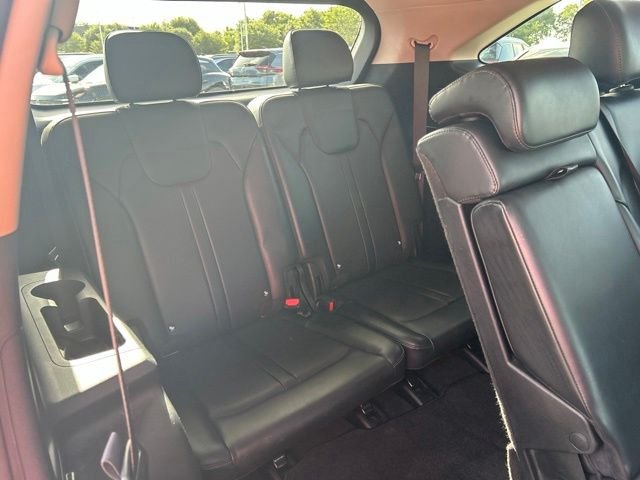 Used 2024 Silver Kia S image 15