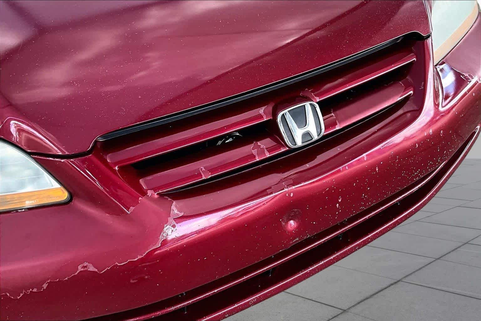 Used 2002 Firepepper Red Pearl Honda SE image 28