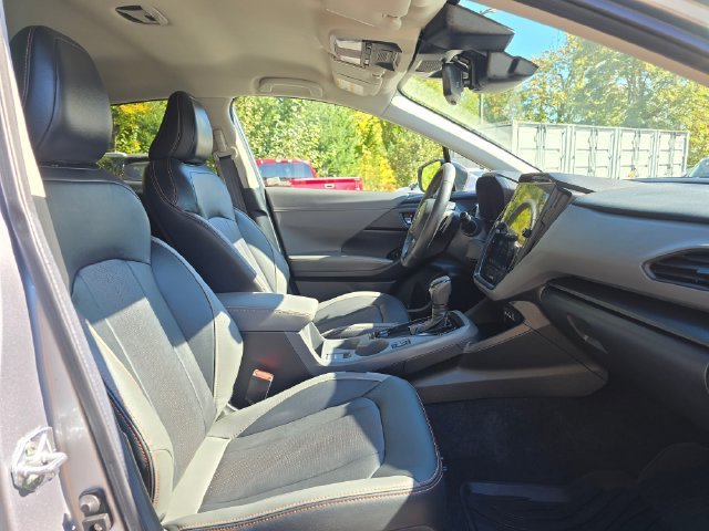 Used 2025 Ice Silver Metallic Subaru Limited image 8