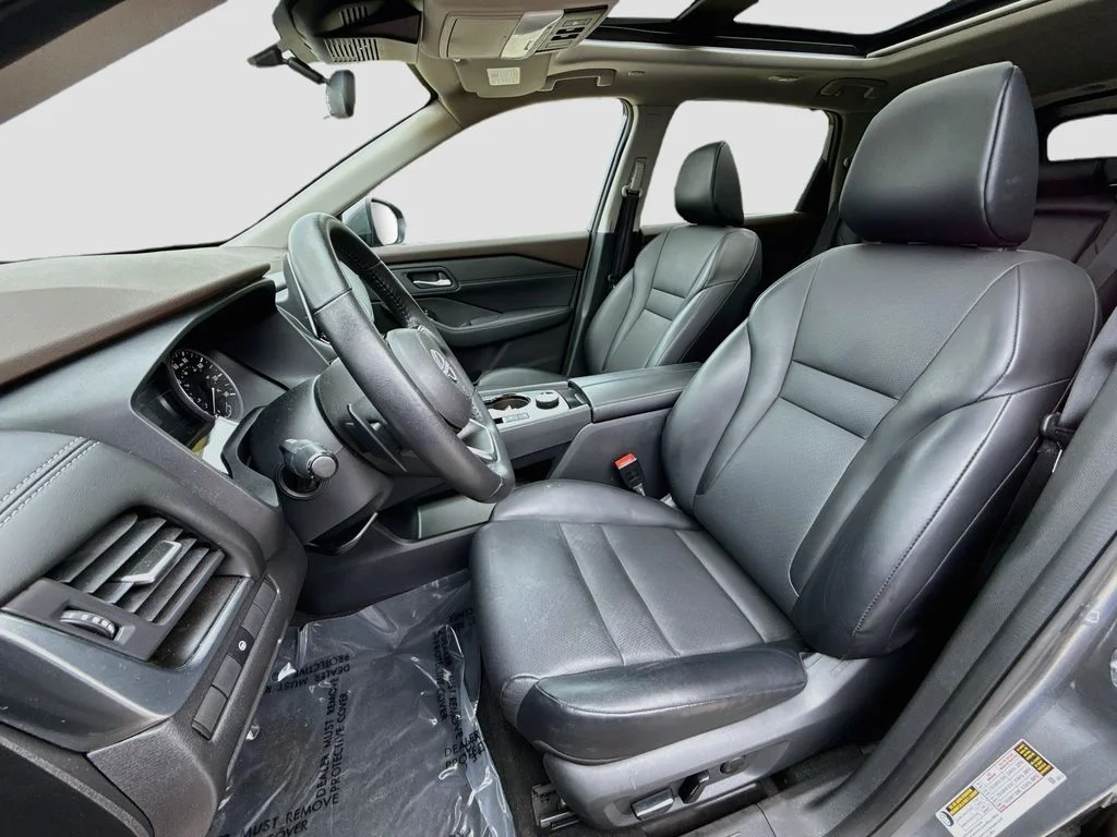 Used 2023 Gun Metallic Nissan SV image 20