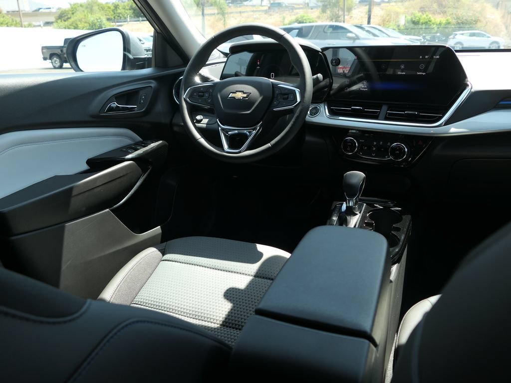 2026 Chevrolet Trax LT - Photo 23