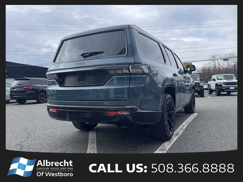 New 2026 Steel Blue Exterior Paint Jeep Limited Reserve image 5