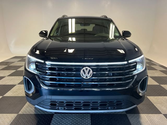 New 2026 Black Volkswagen 2.0T SE w/Technology image 2