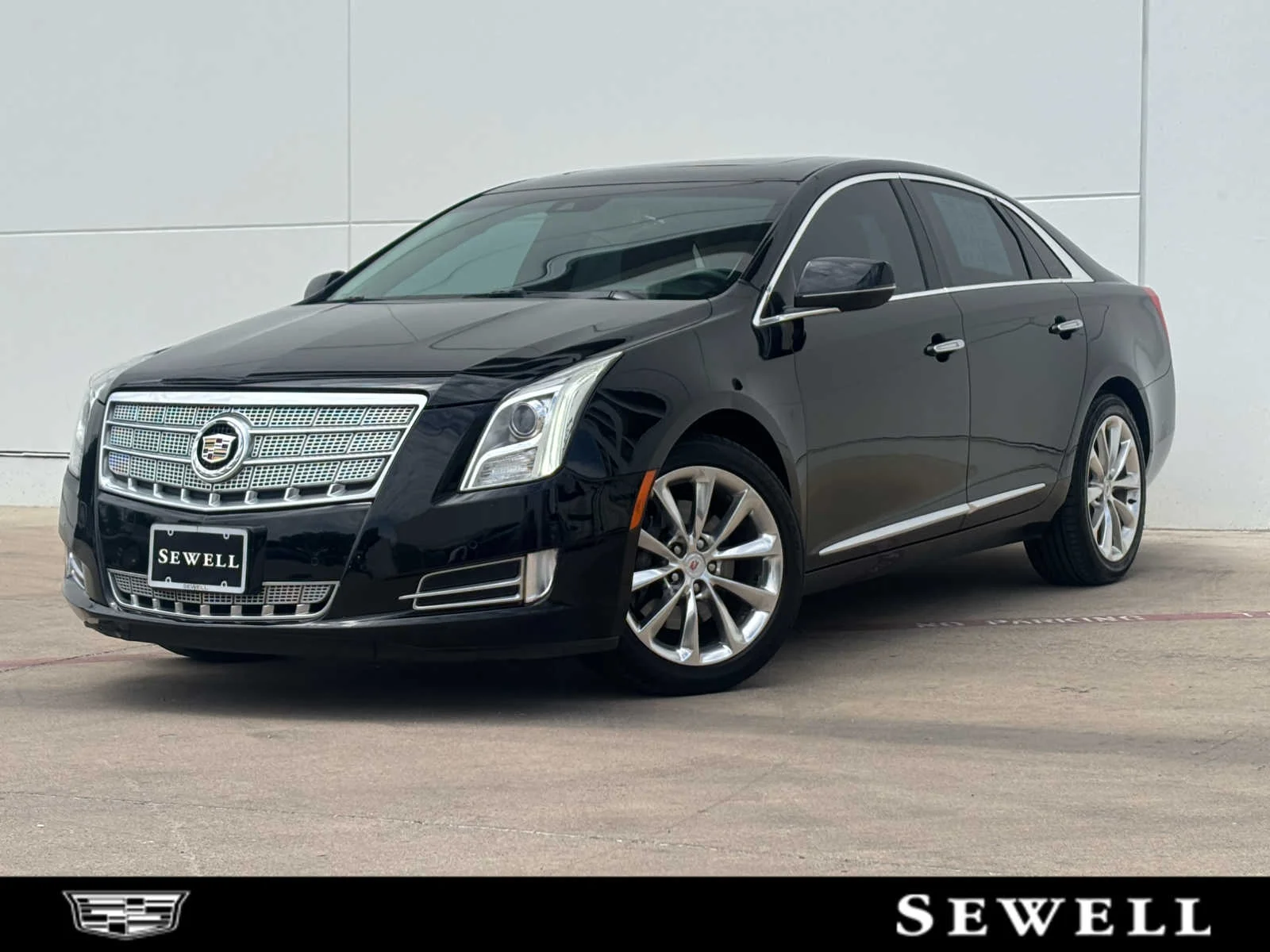 2013 Cadillac XTS 3.6L FWD Premium Collection's photo
