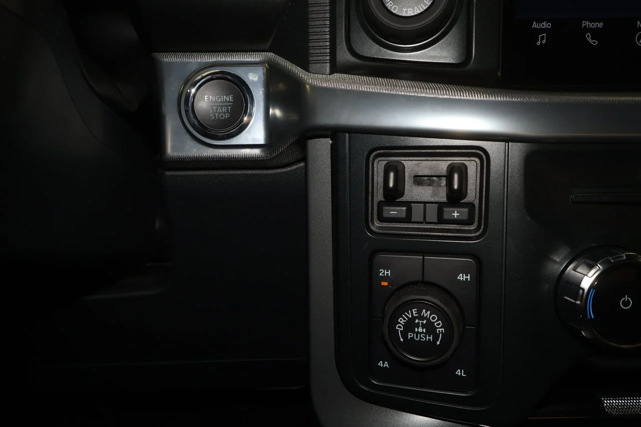 Used 2025 White Ford Lariat image 16