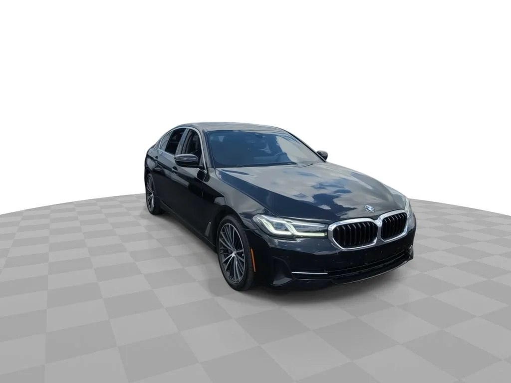 Used 2023 Black BMW i image 2