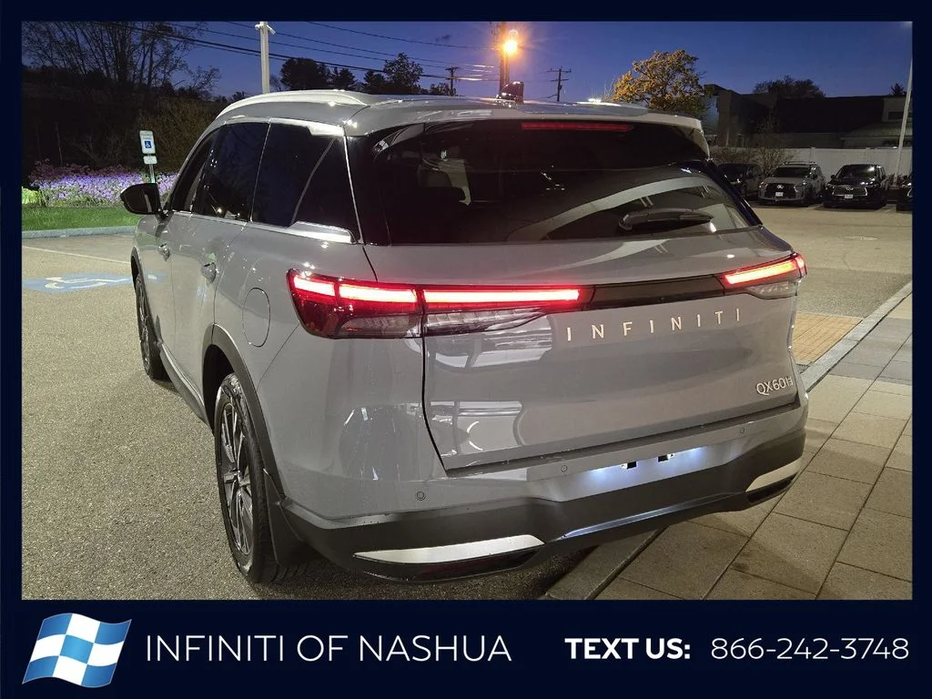 New 2027 HARBOR GRAY INFINITI Luxe AWD image 12