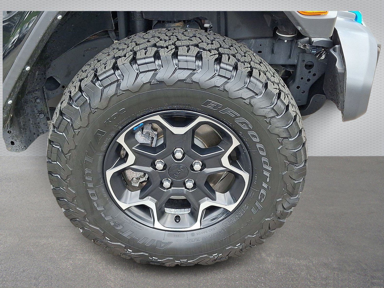 Certified Used 2023 Black Clearcoat - PX8 Jeep Rubicon 4x4 image 8