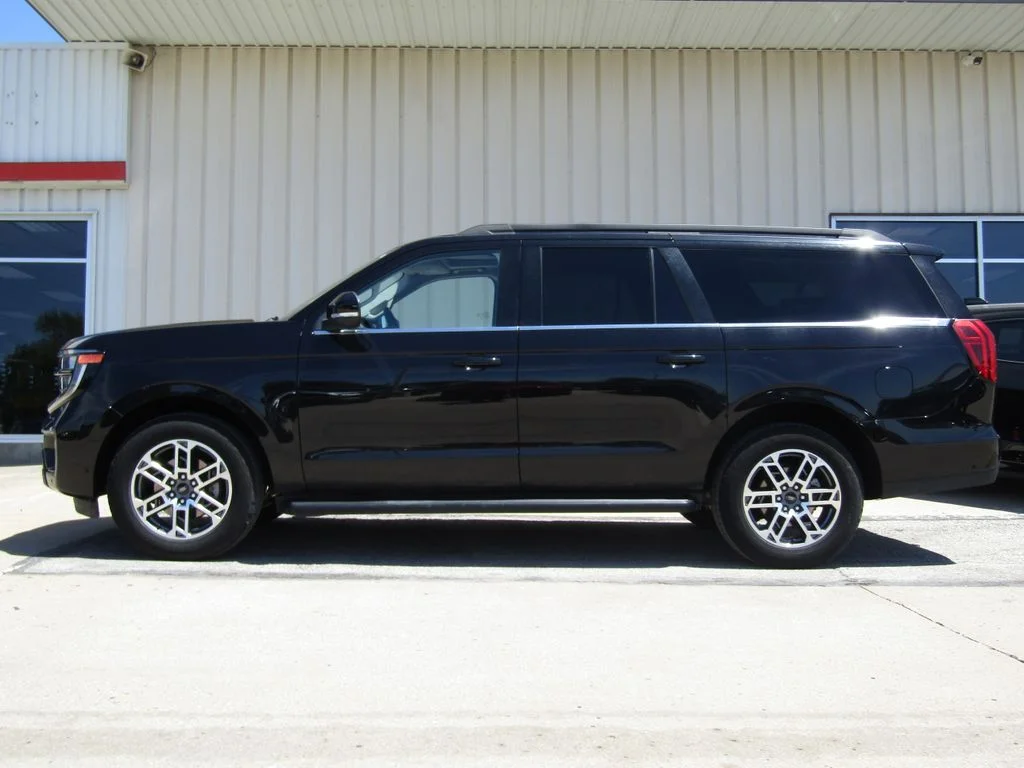 Used 2025 Black Ford Active image 11