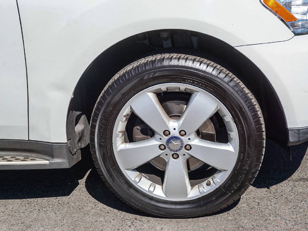 Used 2010 White Mercedes-Benz ML 350 image 9