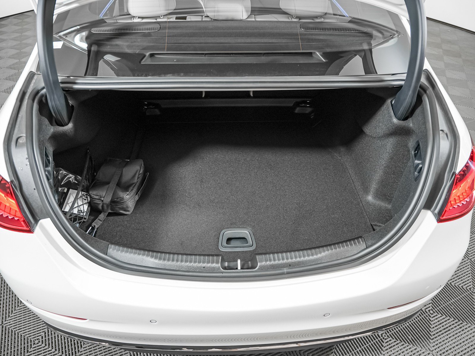 New 2026 Polar White Mercedes-Benz C 300 image 7