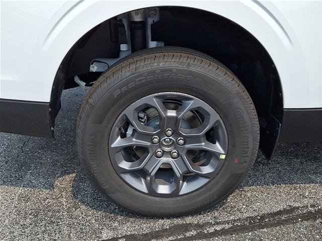 New 2026 Oxford White Ford XLT image 25