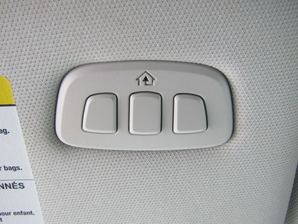 Used 2025 Star White Ford Active image 35