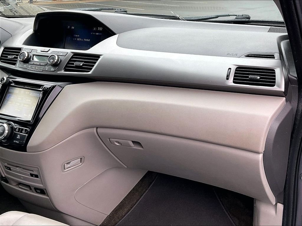 Used 2015 Gray Honda EX-L image 13