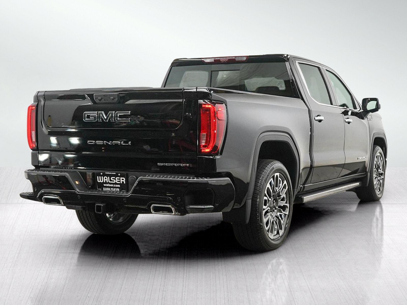Used 2025 Black GMC Denali Ultimate image 5