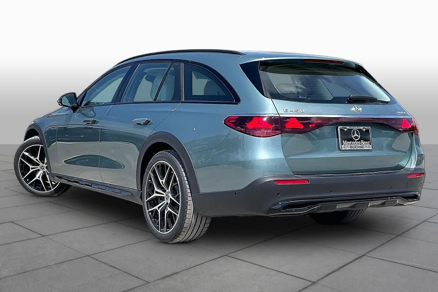 New 2026 Verde Silver Metallic Mercedes-Benz E 450 image 3