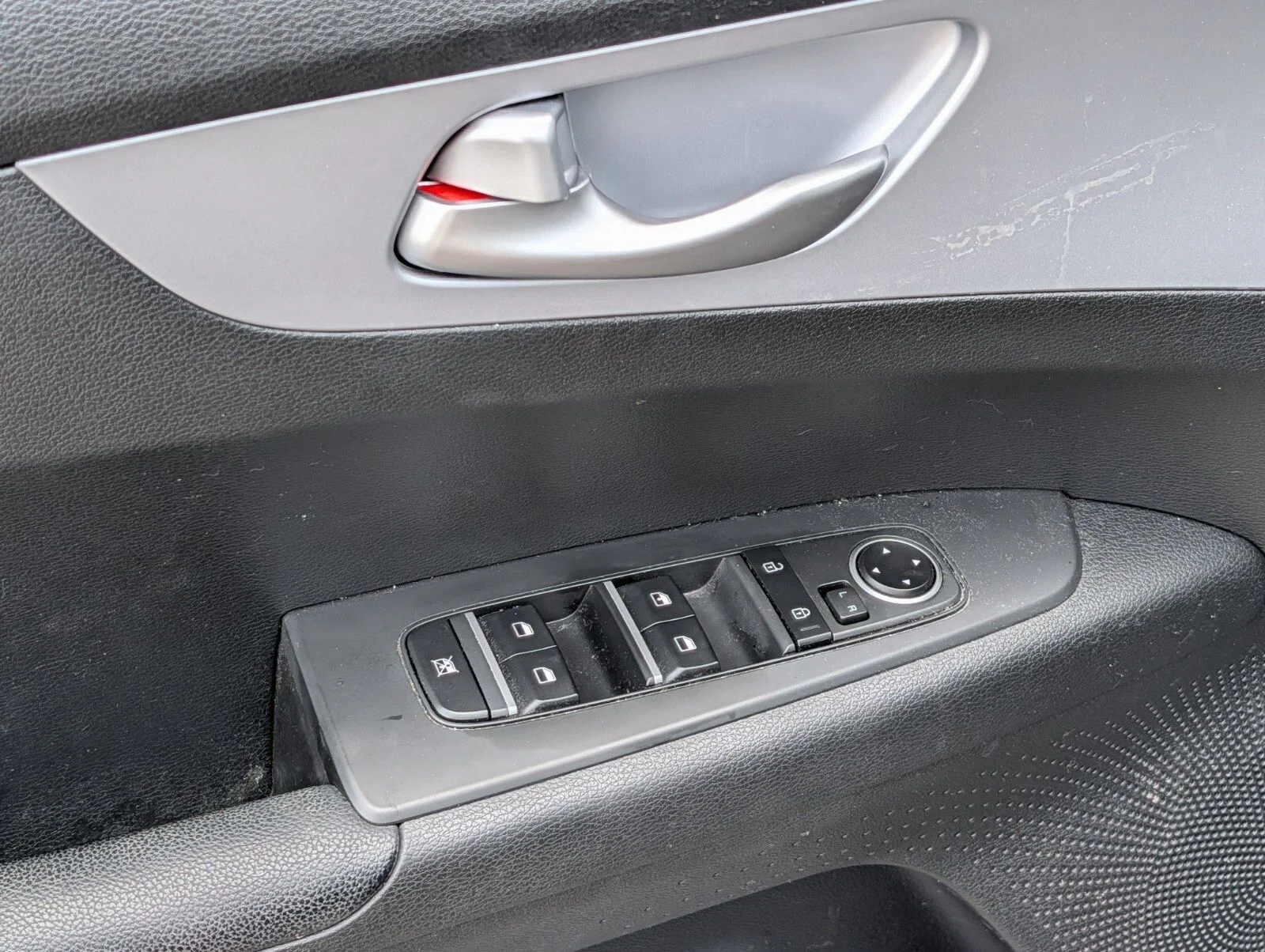 Used 2023 Black Kia LXS image 17