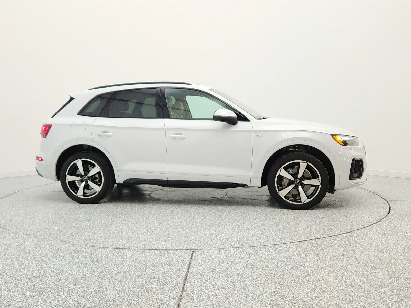 Used 2023 Glacier White Metallic Audi S line Premium Plus image 4
