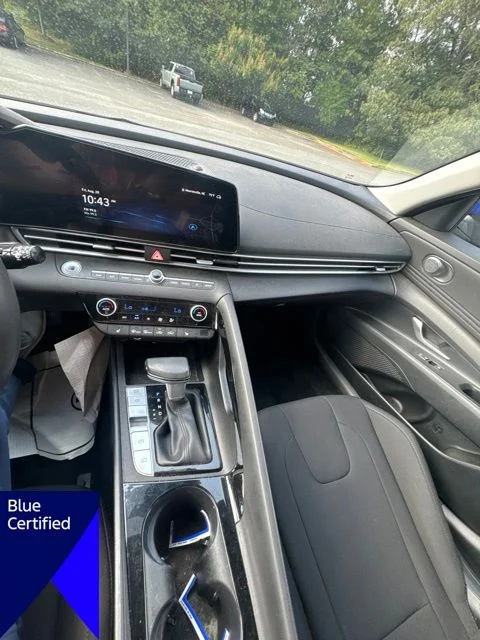 Used 2025 Blue Hyundai SEL Convenience image 12