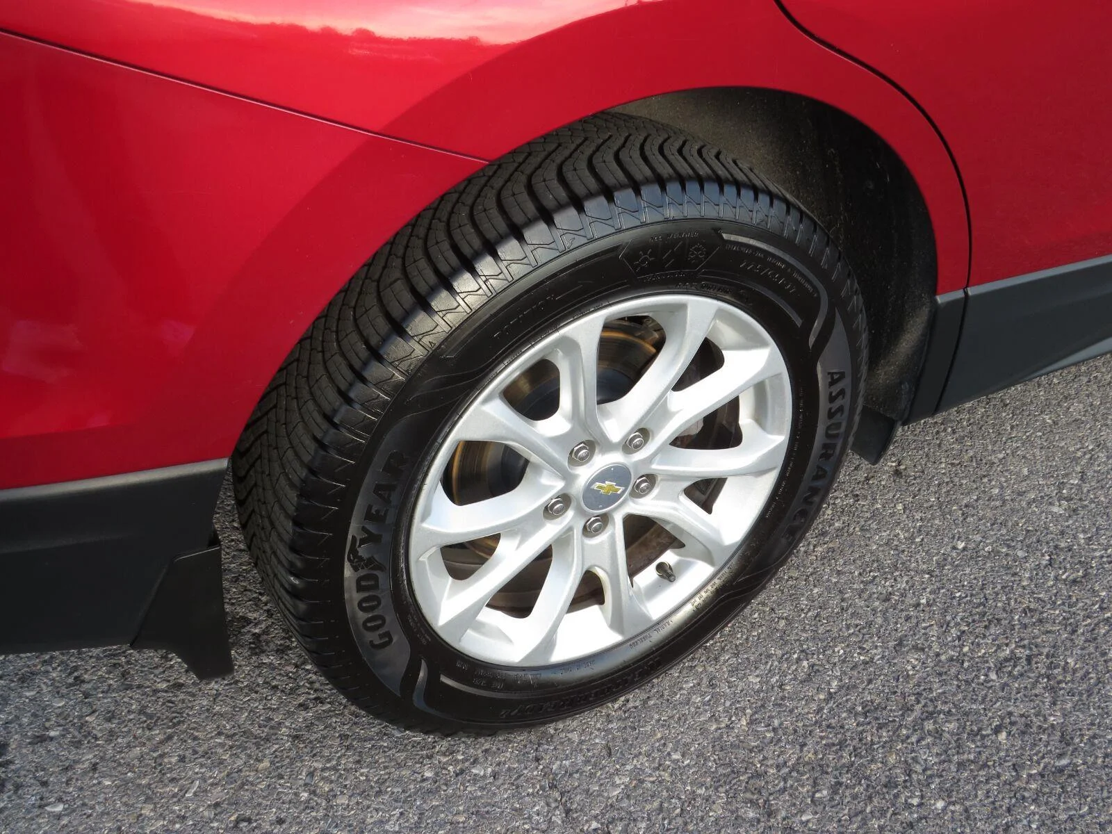 Used 2019 CAJUN RED TINTCOAT Chevrolet LT image 9