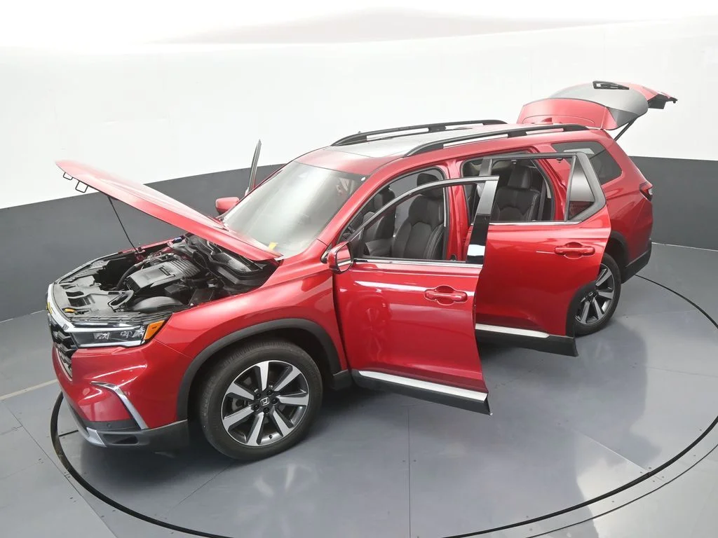Used 2024 Radiant Red Metallic II Honda Touring image 73