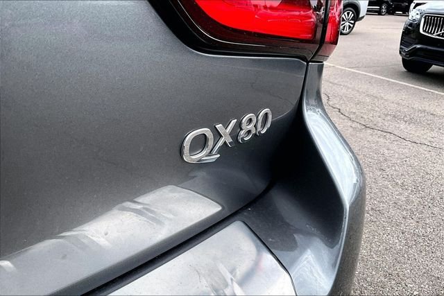 Used 2020  INFINITI  image 8