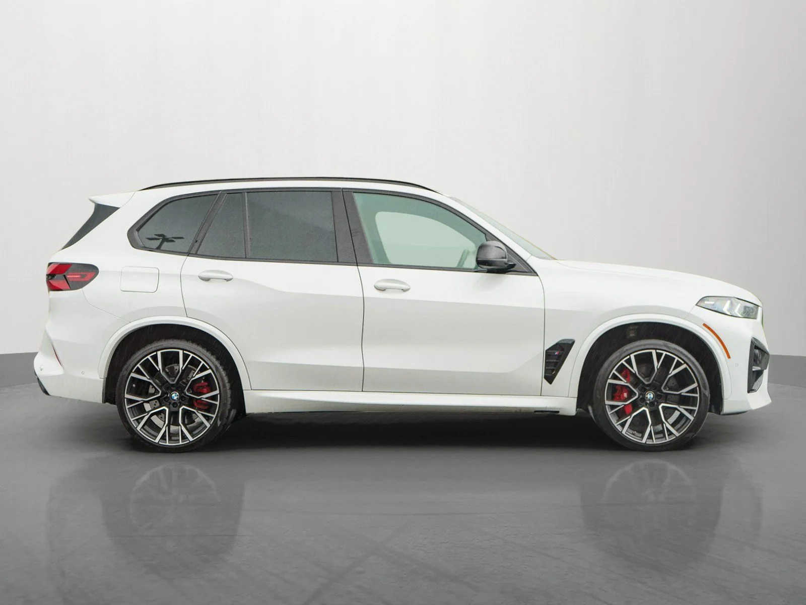 Used 2024 White BMW Competition image 9