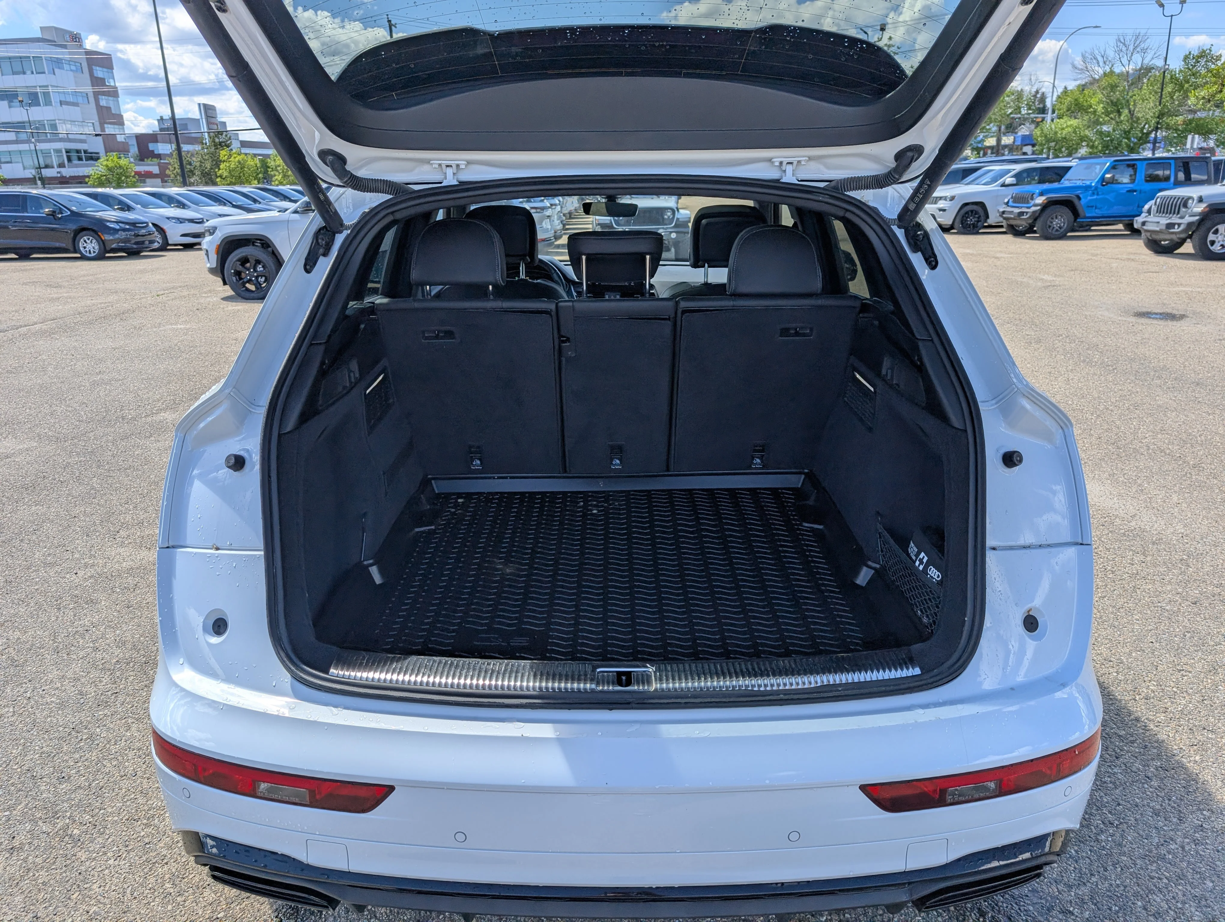 Used 2023 Ibis White Audi Technik image 6