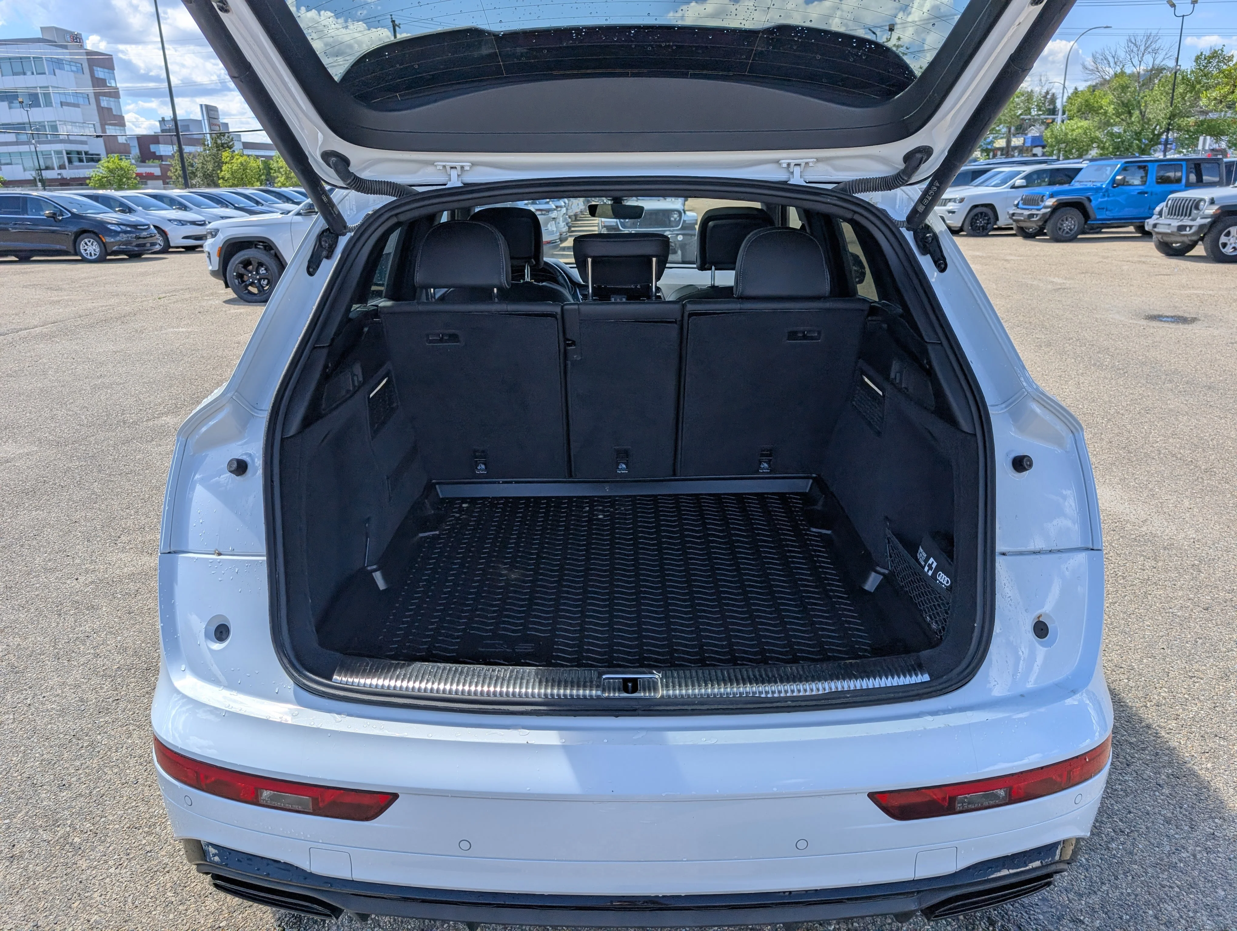 Used 2023 Ibis White Audi Technik image 6