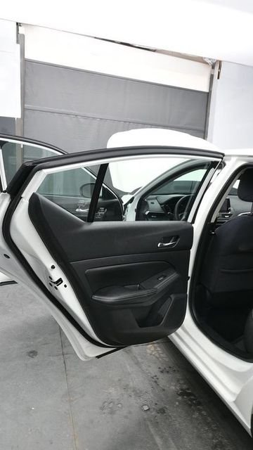 Used 2020 White Nissan 2.5 S image 13