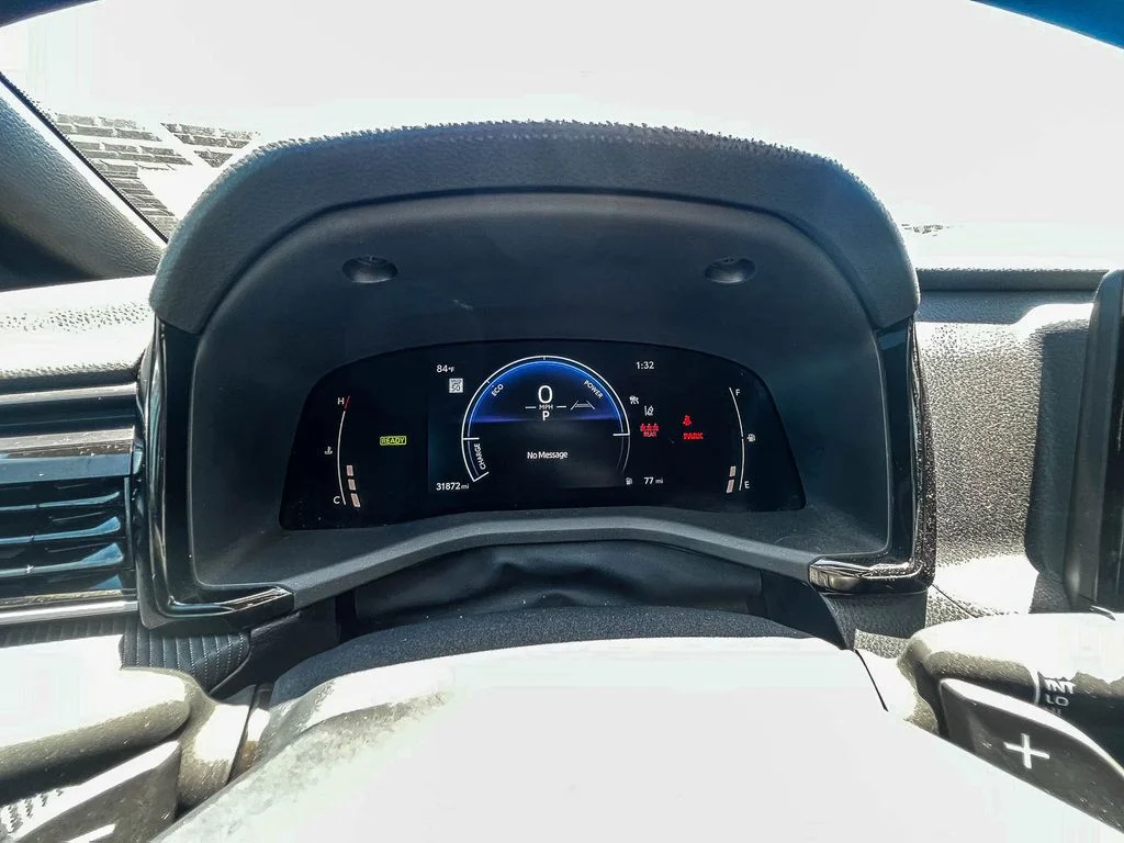 Certified Used 2025  Toyota SE image 21