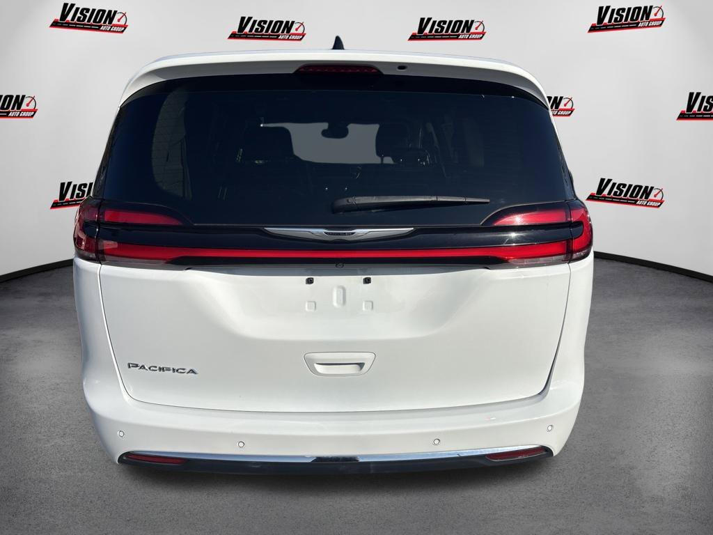 Used 2024 White Chrysler Touring L image 8