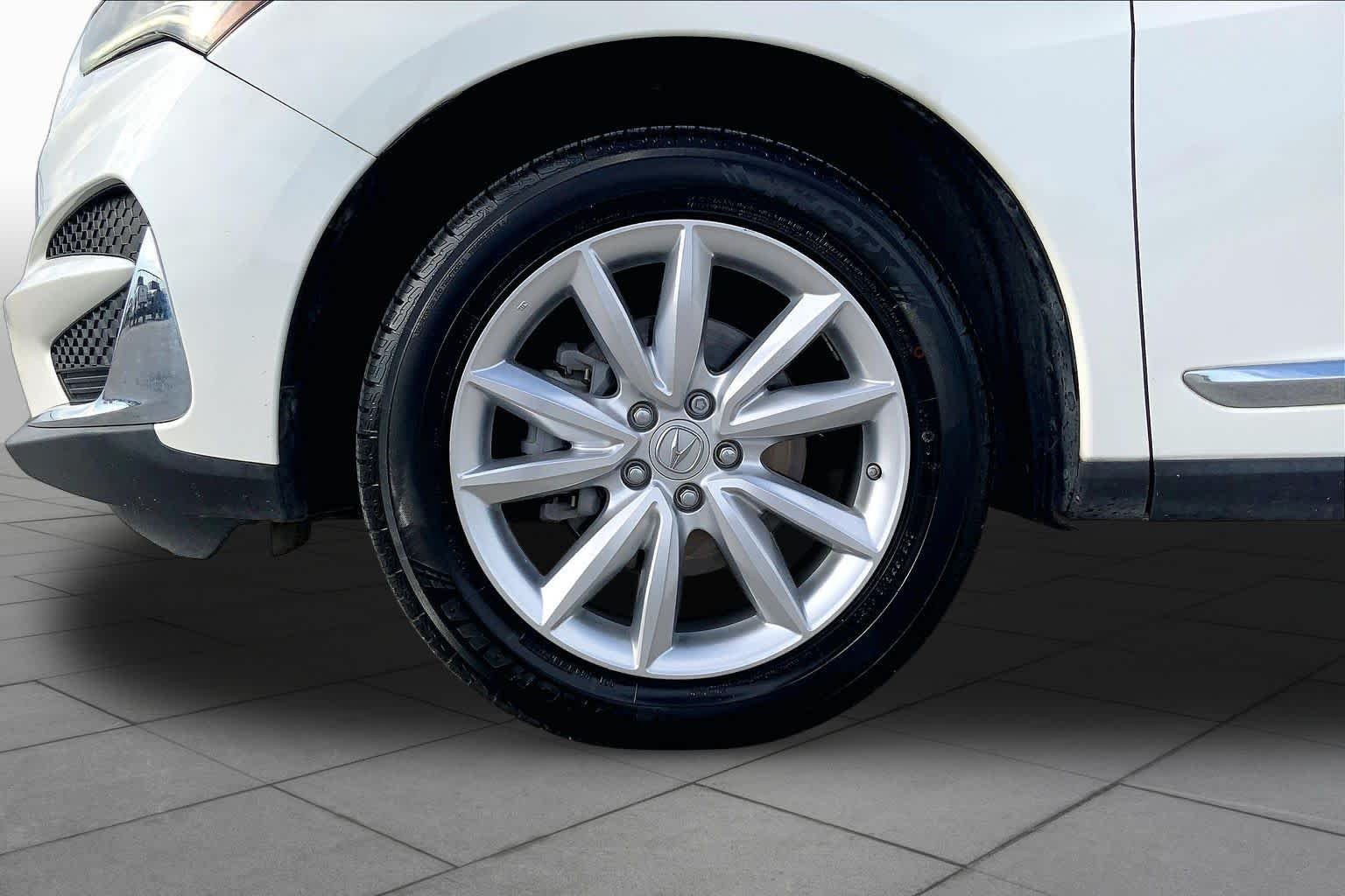 Used 2019 White Diamond Pearl Acura  image 11