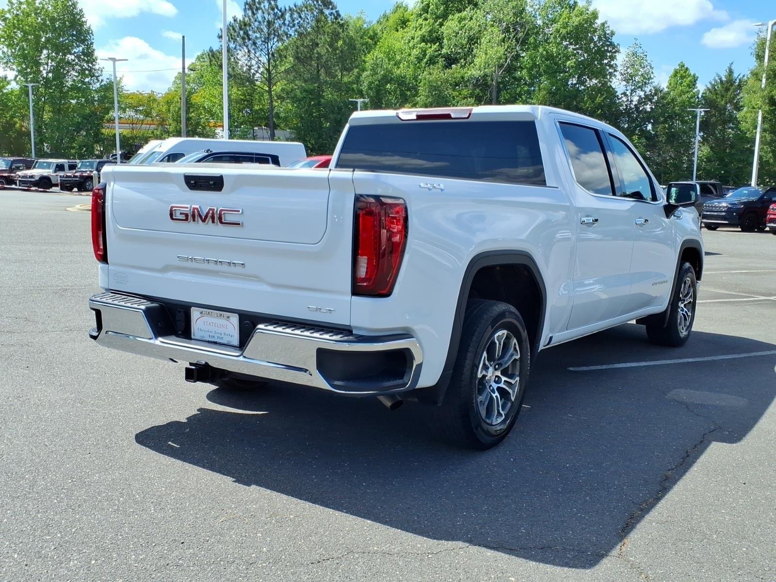 Used 2025 Summit White GMC SLT image 2