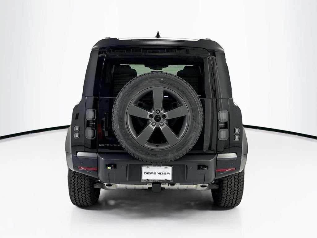 New 2026 Santorini Black Land Rover X-Dynamic SE image 6