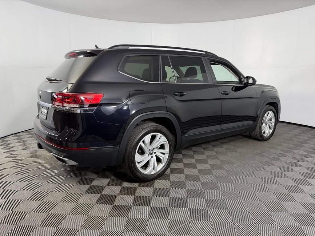 Used 2023 Black Volkswagen 3.6L V6 SE w/Technology image 5