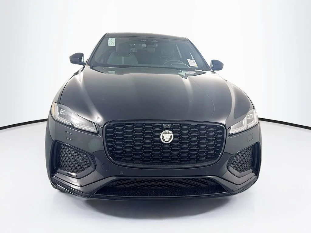 2026 Jaguar F-Pace R-Dynamic S - Photo 2