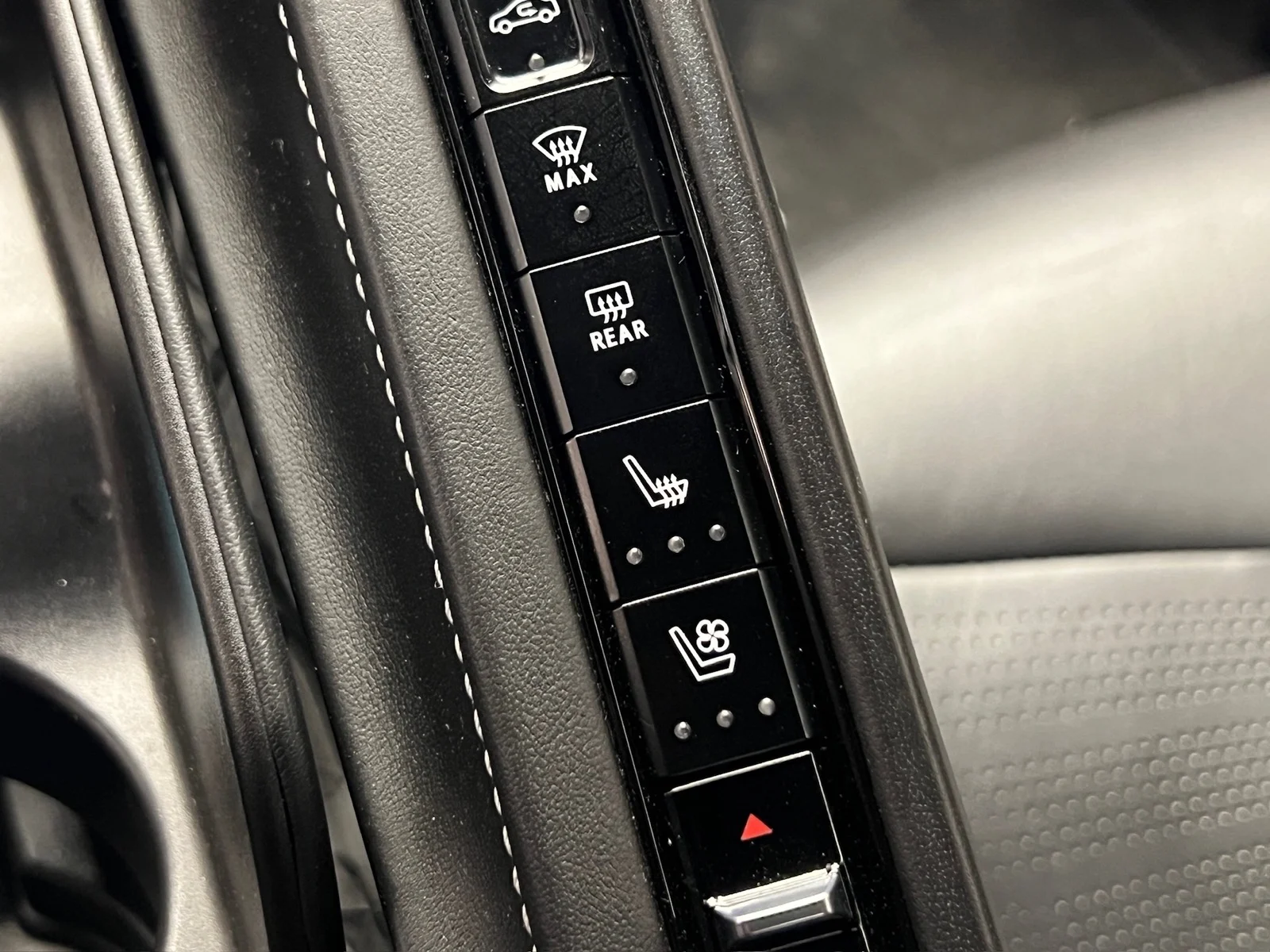 Used 2025 Black (gba) Chevrolet Stingray image 22