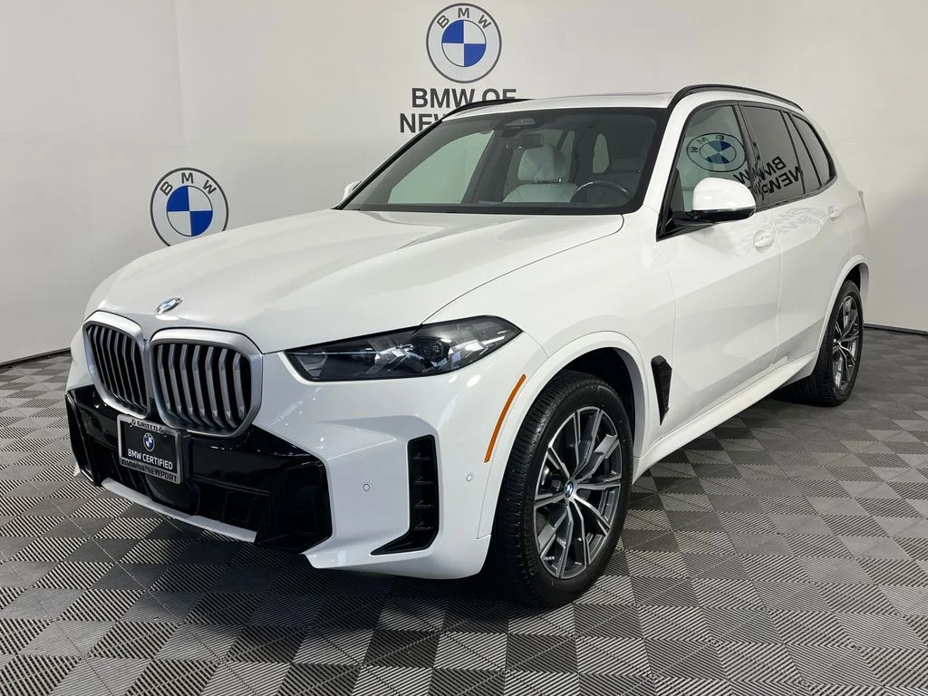 Used 2024 White BMW xDrive40i image 2
