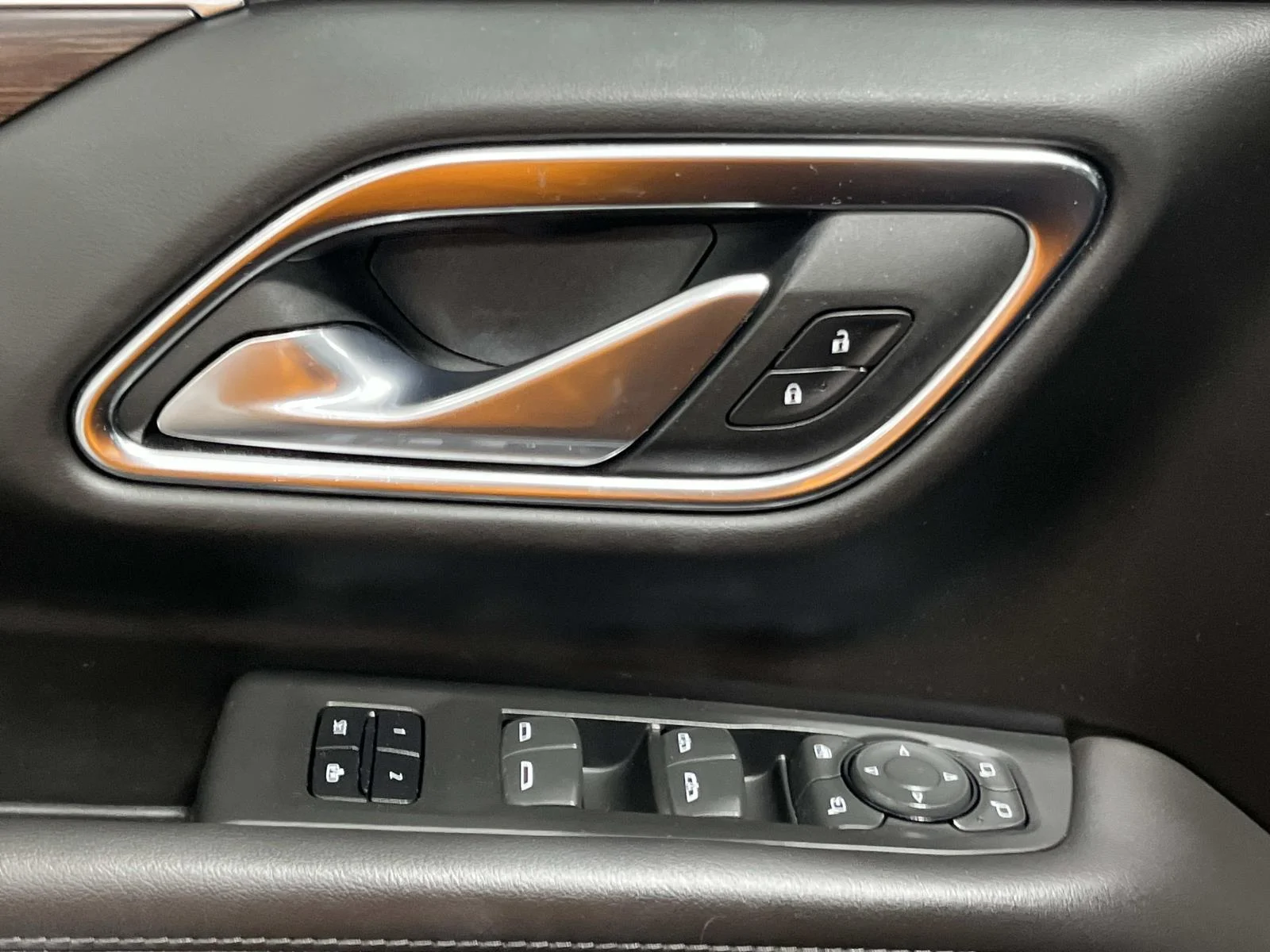 Used 2023 BLACK Chevrolet Z71 image 16