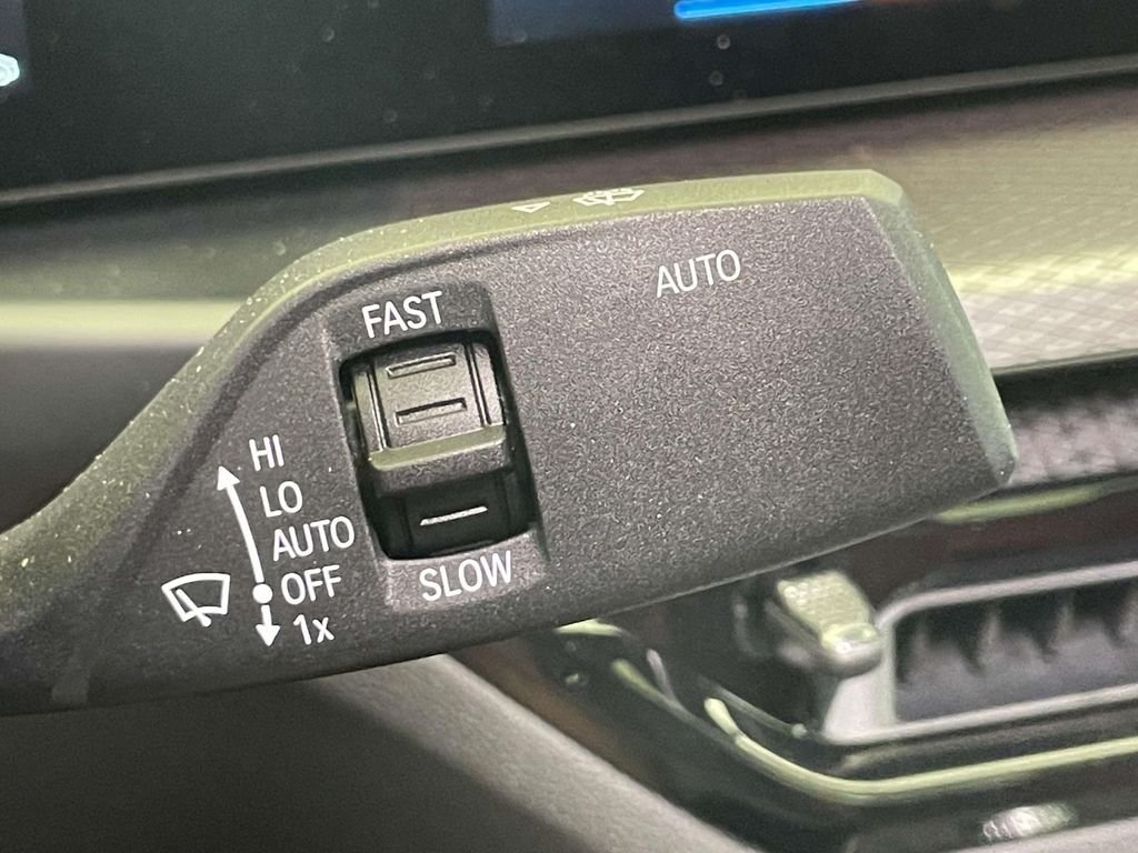 2025 BMW 3 Series 330i - Photo 36