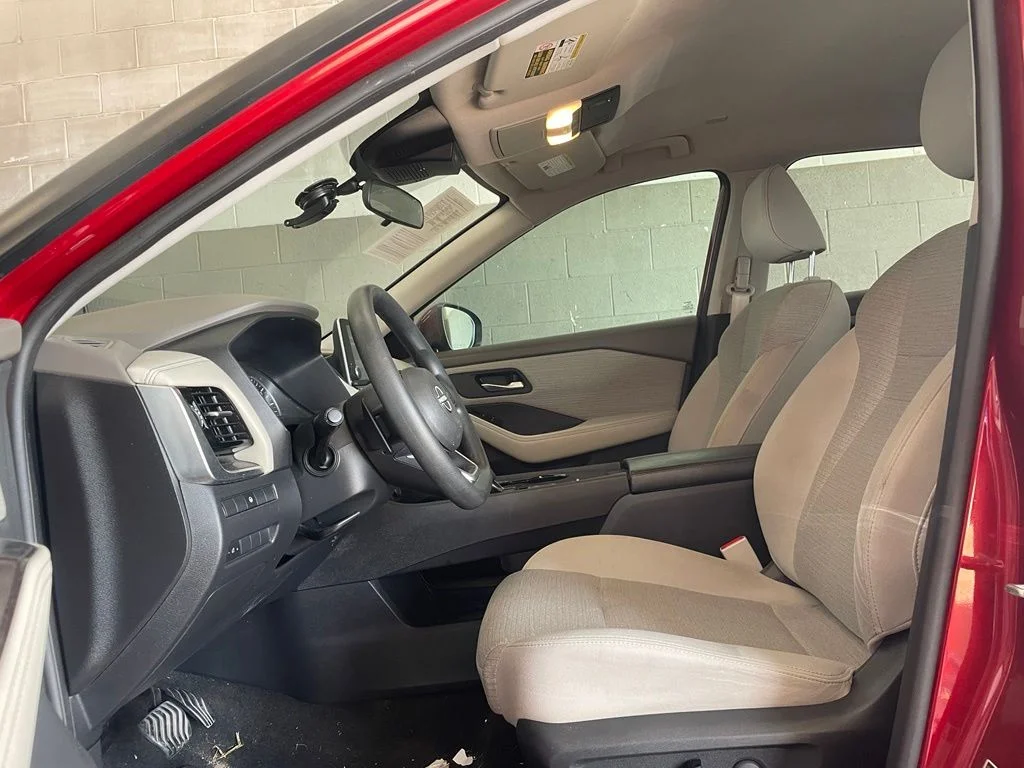 Used 2022 Red Nissan SV image 10