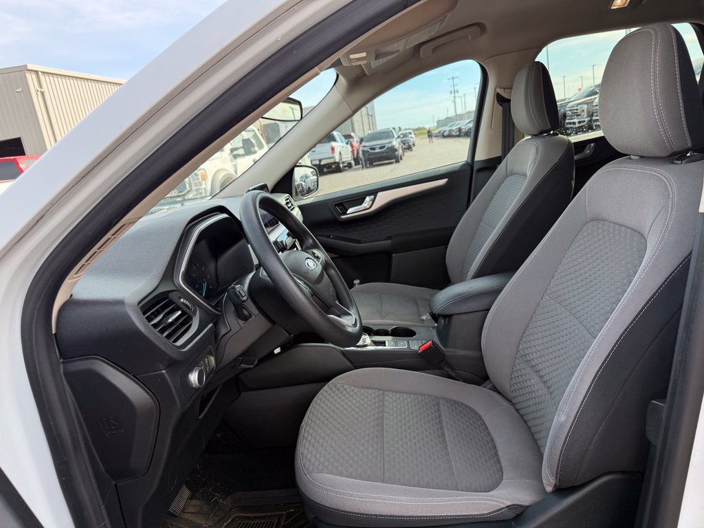 Used 2020 White Ford SE image 5