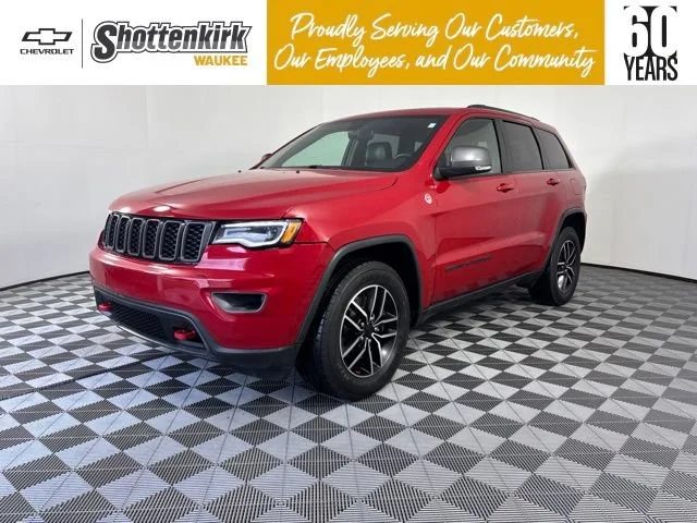 Used 2021 Red Jeep Trailhawk image 1