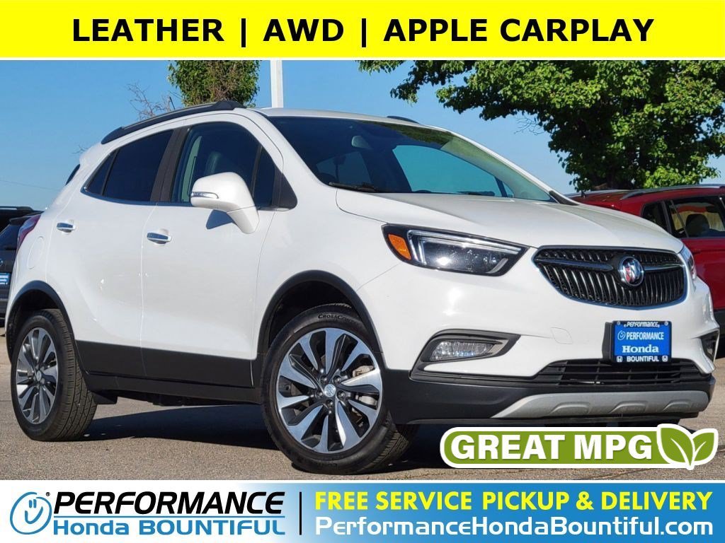Used 2018 Summit White Buick Essence image 1