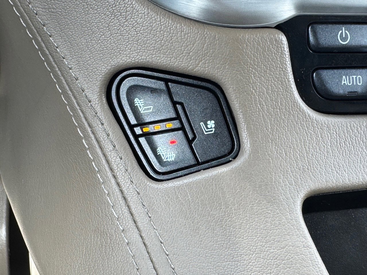 2019 GMC Yukon SLT - Photo 25