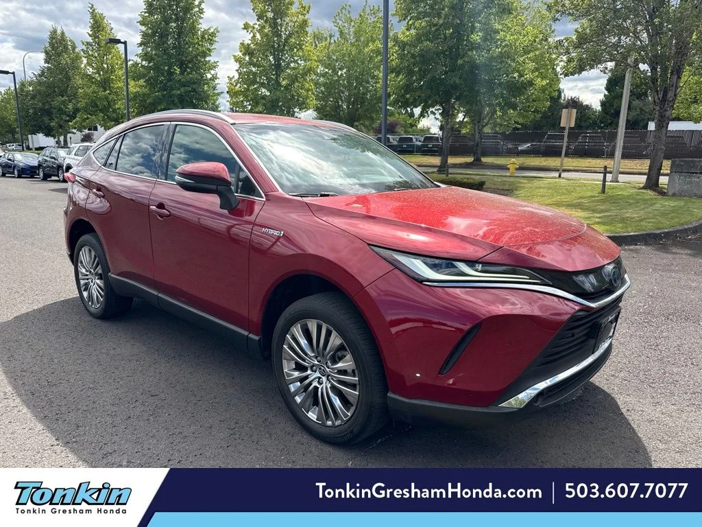 Used 2021 Ruby Flare Pearl Toyota XLE image 1