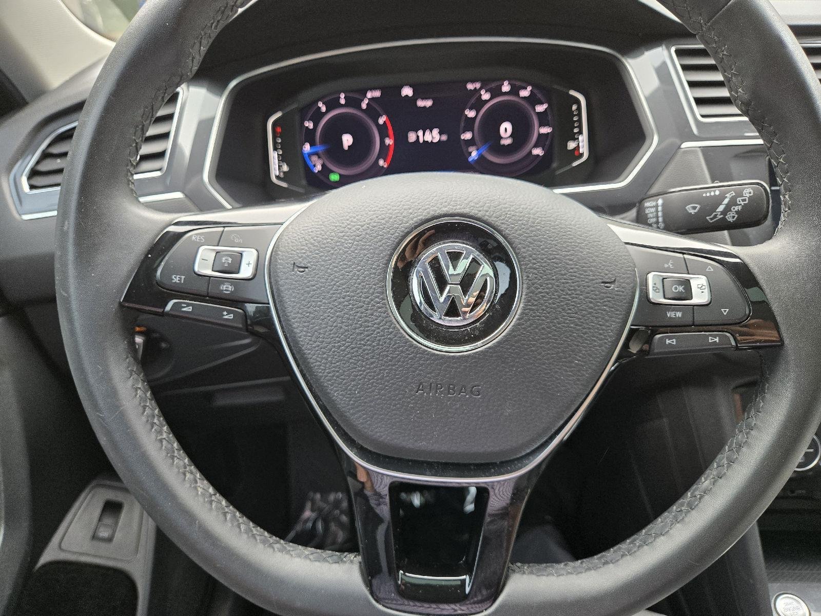 Used 2020 Deep Black Pearl Volkswagen SEL image 23